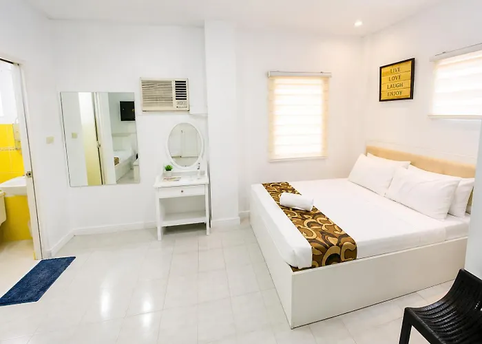 Hotel Adela House 4*