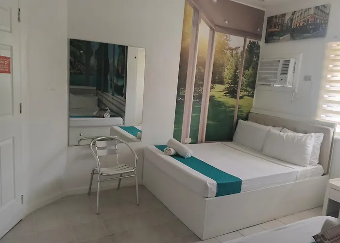 Adela House Hotel 4*