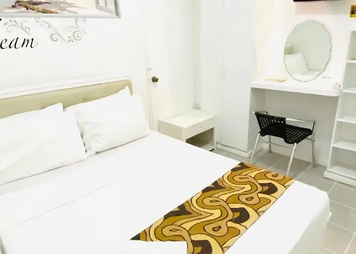 Hotel Adela House 4*