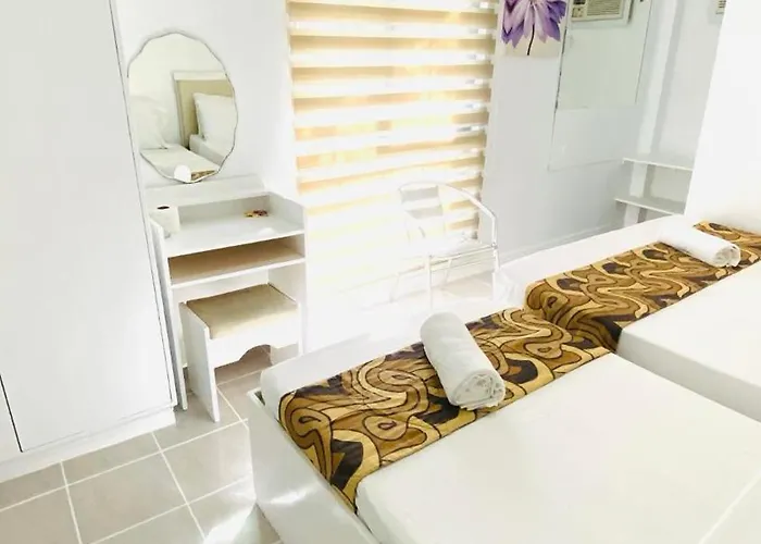 Hotel Adela House 4*