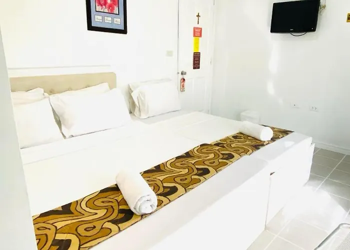 Hotel Adela House Balamban